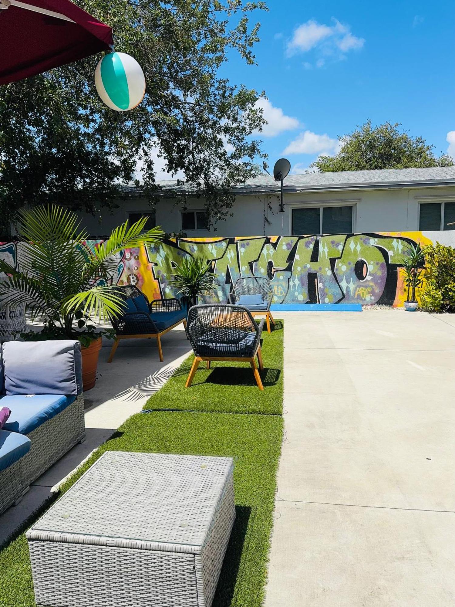 Atrium Hostel Design District マイアミ エクステリア 写真